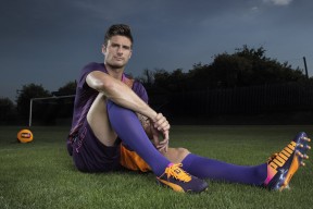 爱游戏体育-王者归来！莎拉波娃复出首秀火力全开，DWG现场观众彻底沸腾
